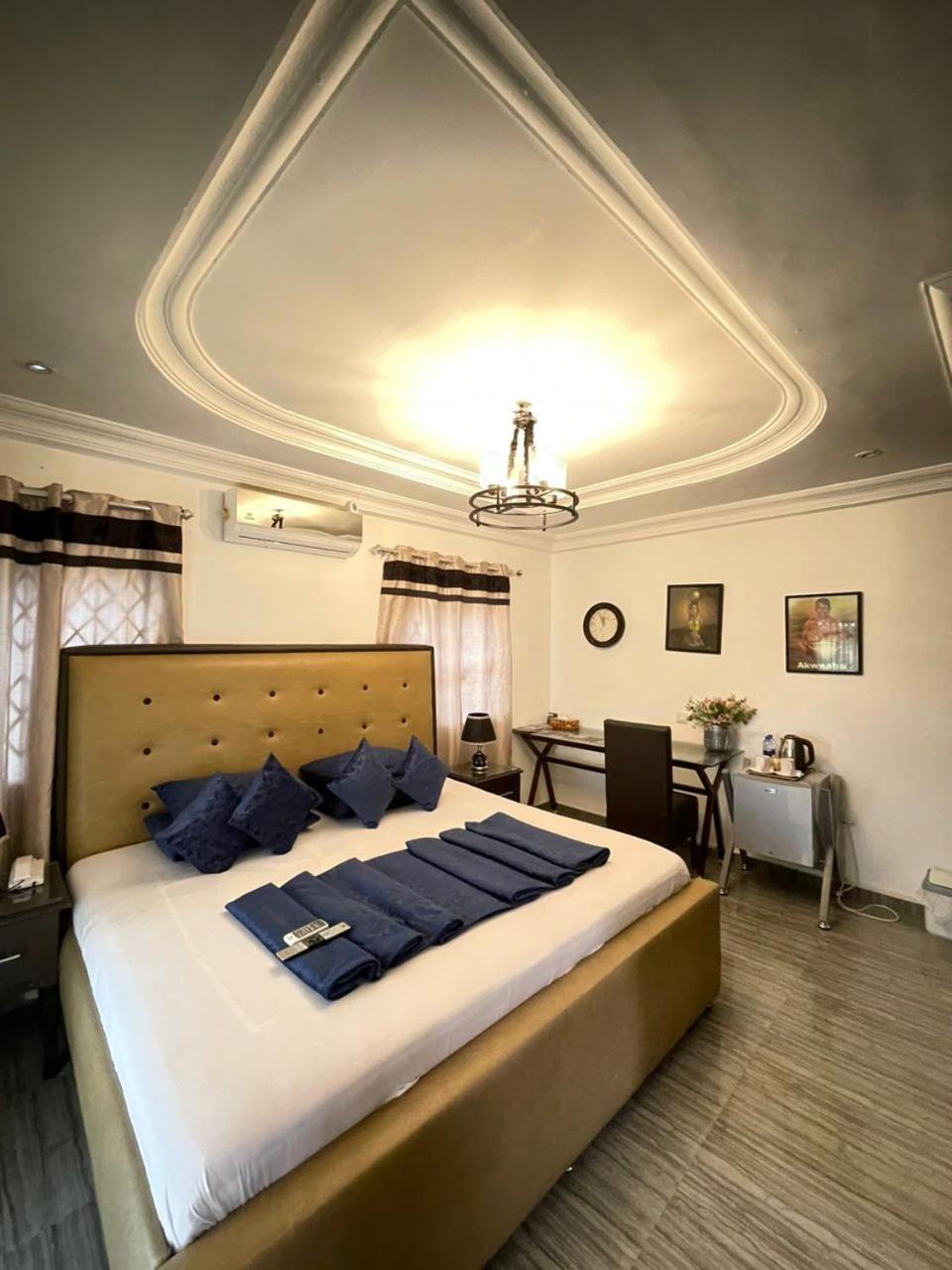 Perriman Hotel Kokrobite エクステリア 写真