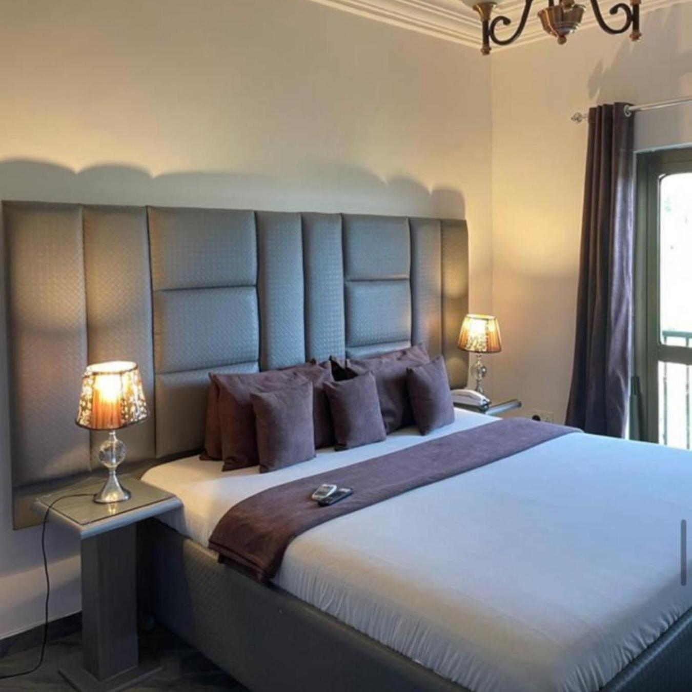 Perriman Hotel Kokrobite エクステリア 写真