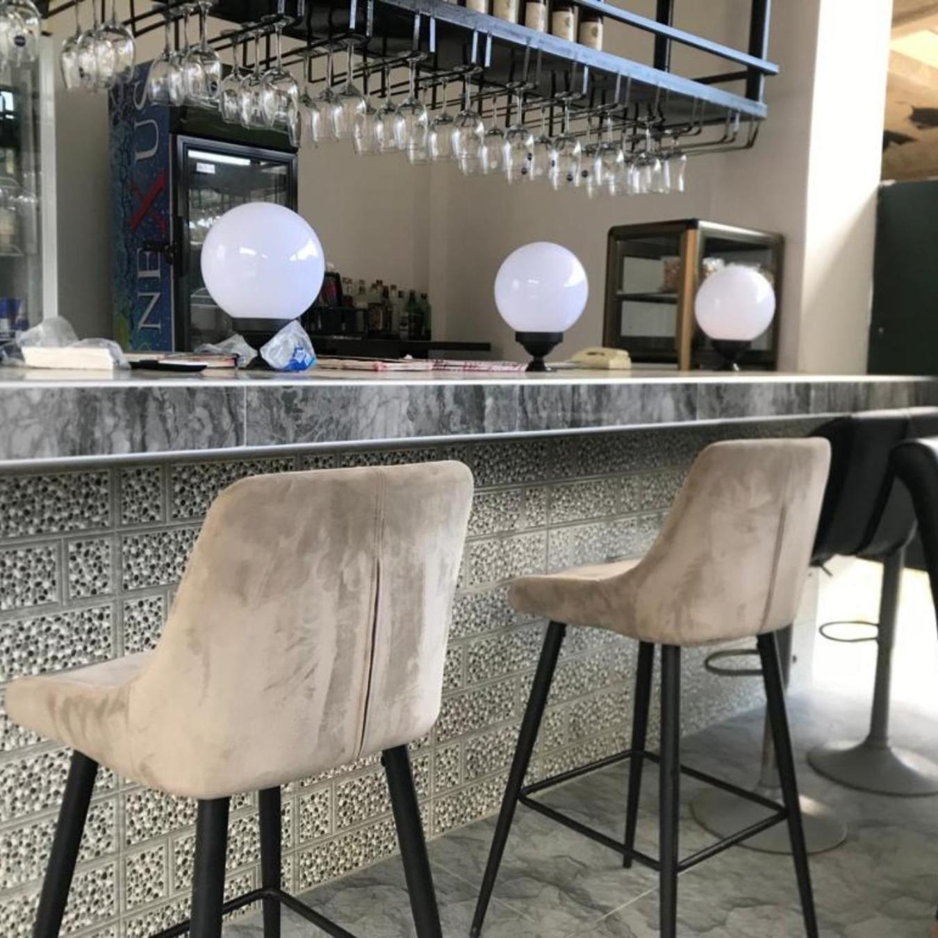 Perriman Hotel Kokrobite エクステリア 写真